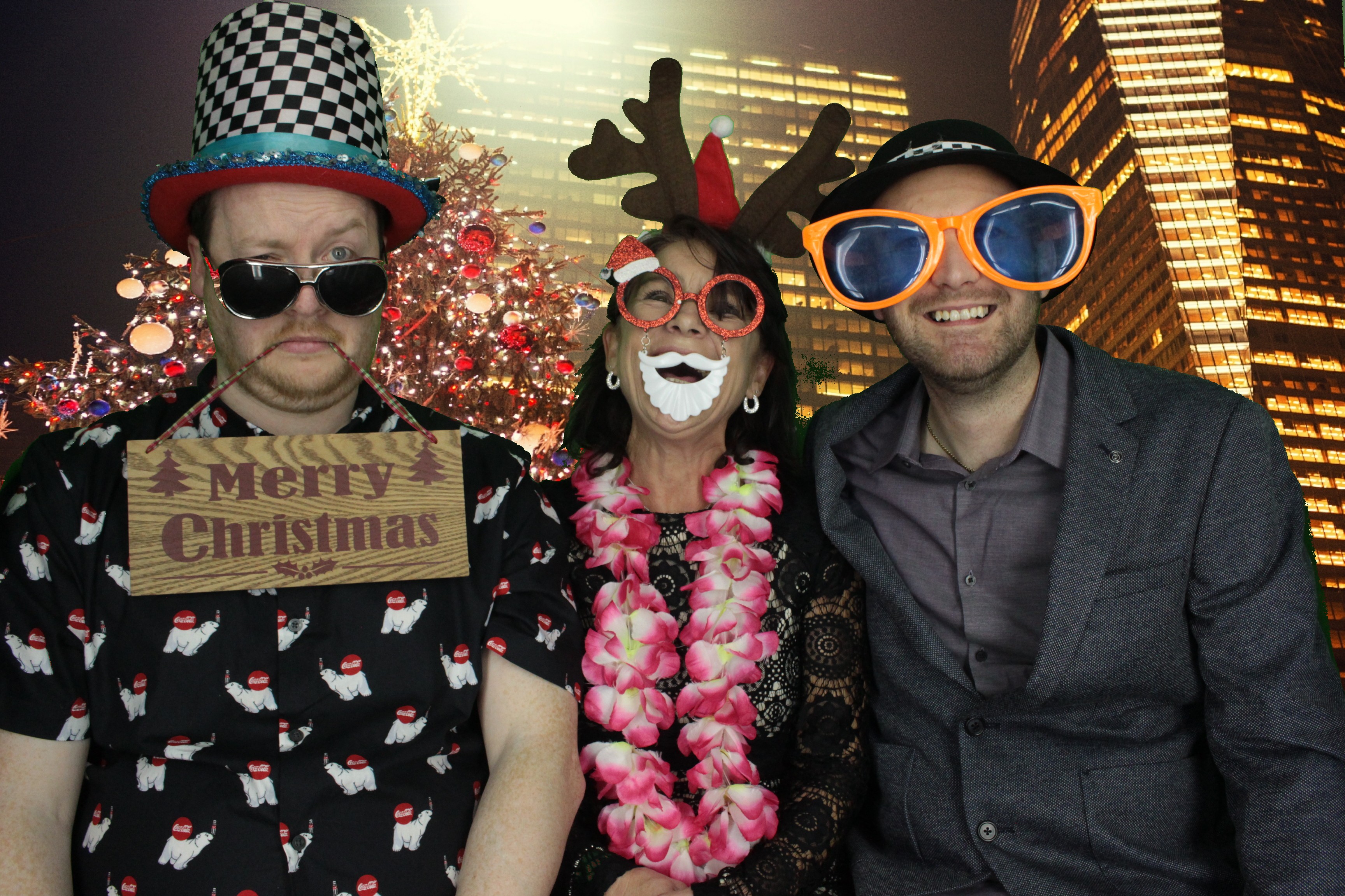 One Line Christmas Party | View more photos from the event at gallery.myphotoboothexperience.co.uk/u/MyPhotoBoothExperienceLtd/One-Line-Christmas-Party